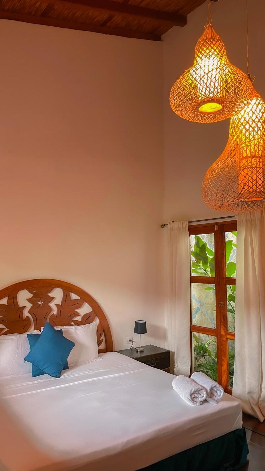 Miss Margrits Bed & Breakfast Granada Bagian luar foto