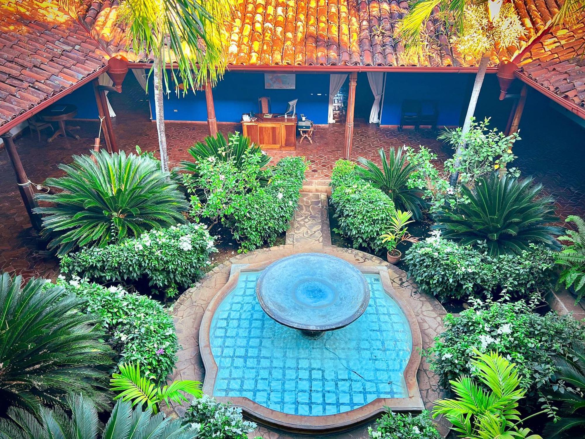 Miss Margrits Bed & Breakfast Granada Bagian luar foto